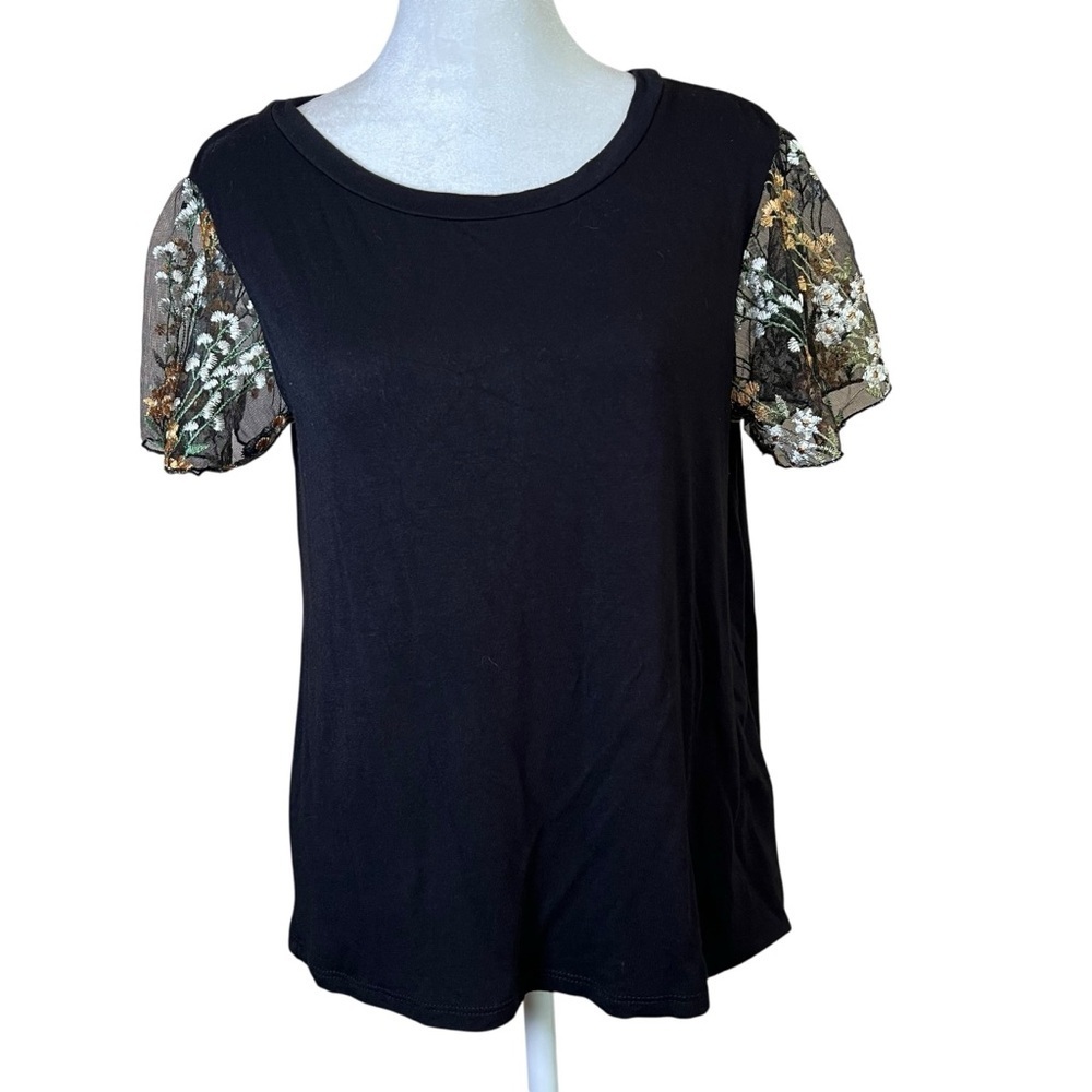 Sadie & Love Womens Flutter Sleeve Floral Embroidered Shirt Top Mesh Sleeve Sz M